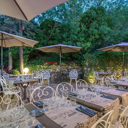 Hotel Ibis Provence Verte 3*